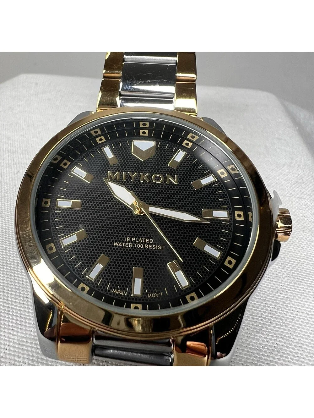 MIYKON Men's Two-Tone Watch Black Dial Gold Bezel 46mm  (Y2E02)